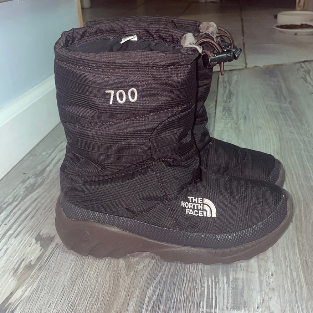 North face snow boot womans size 5
